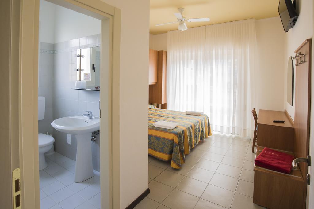 Pensione Villa Joli Lido di Jesolo Ngoại thất bức ảnh